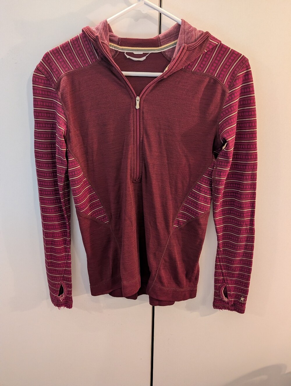 Smartwool Women's Small Maroon Half-Zip Hooded Sweater Note Flaw On Wrists